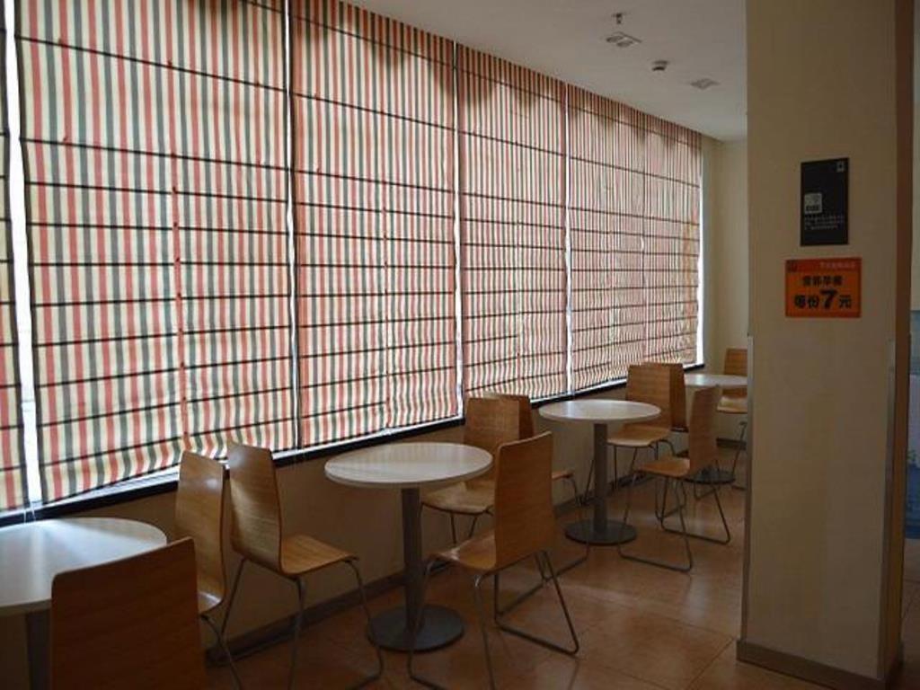 7天酒店梅州五洲城汽车总站店 外观 照片